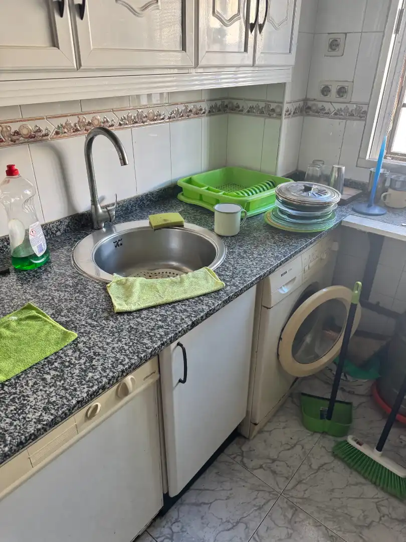 Cocina de Piso en venta en Sevilla con Terraza, Lavadora y Balcón