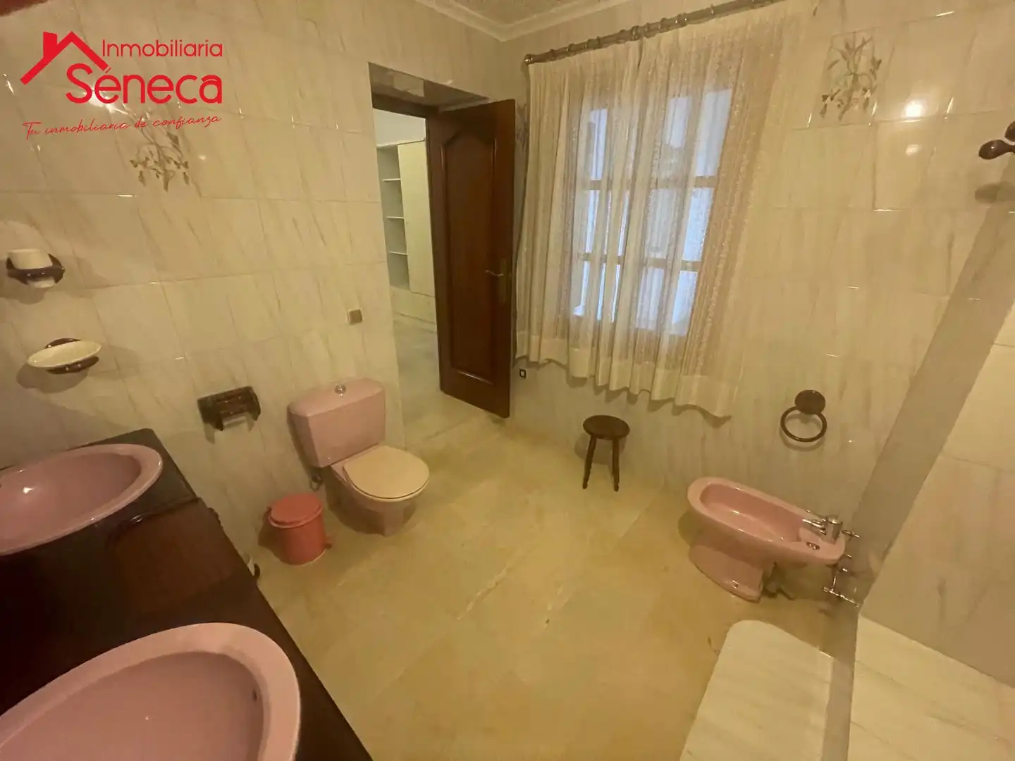 Bathroom of Detached homes for sale in El Carpio  with Air Conditioner, Heating and Furnished
