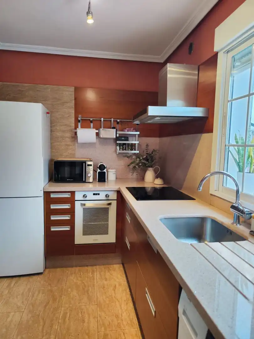 Cocina de Ático de alquiler en Huelva con Terraza y Amueblado