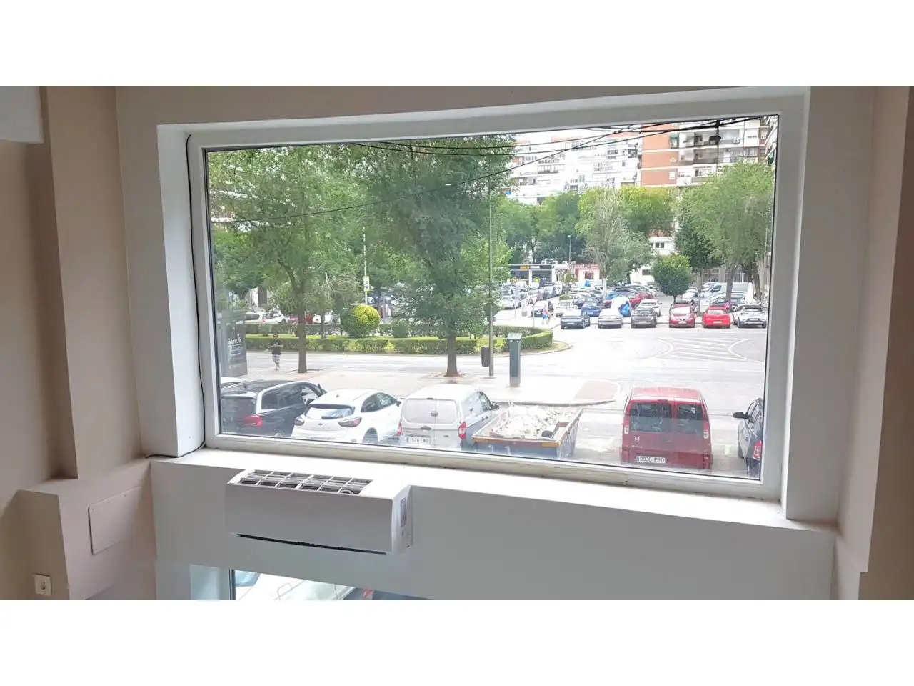 Außenansicht von Geschaftsraum zum Verkauf in Madrid mit Klimaanlage