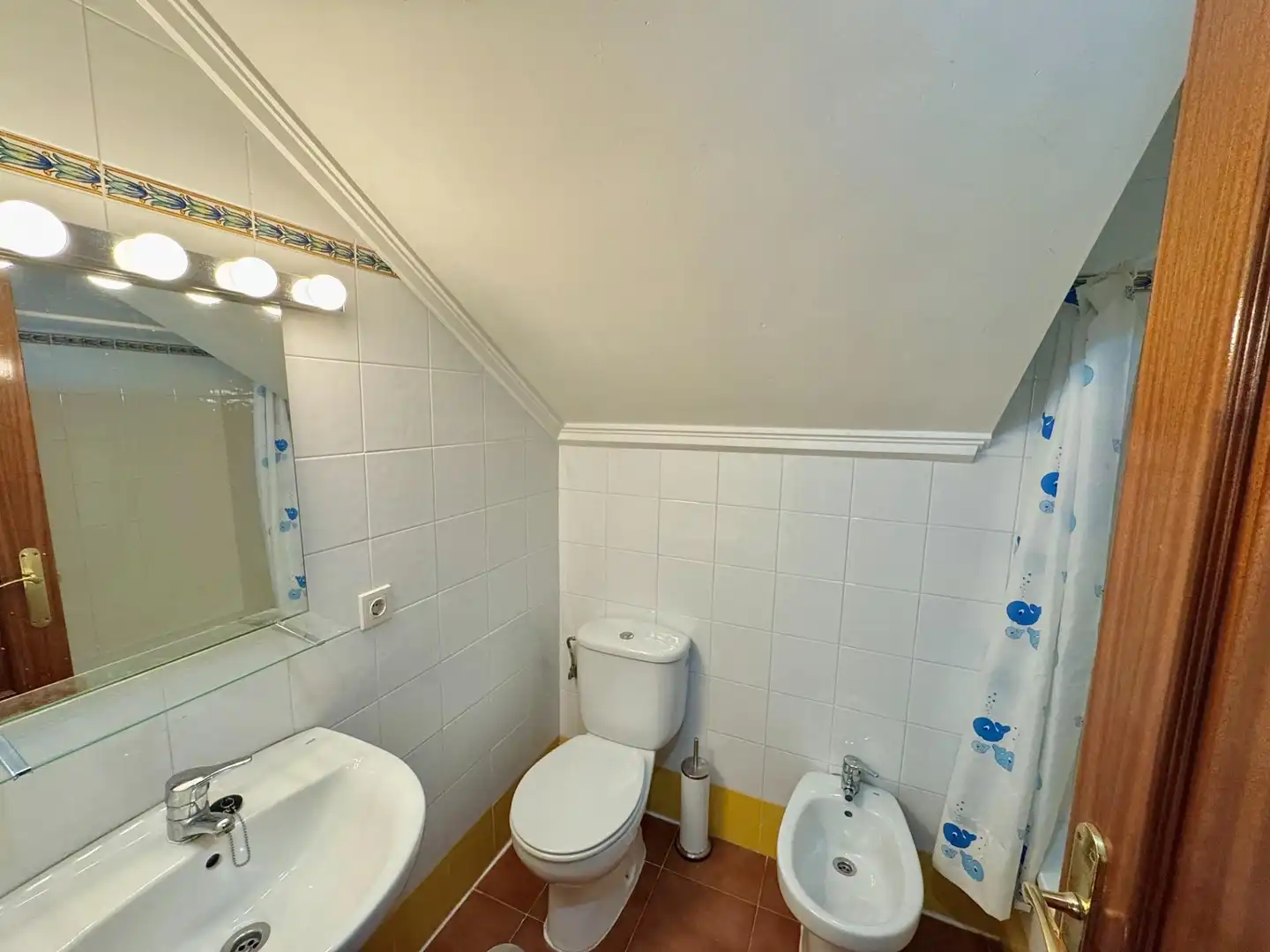 Bany de Apartament en venda en Comillas (Cantabria) amb Calefacció