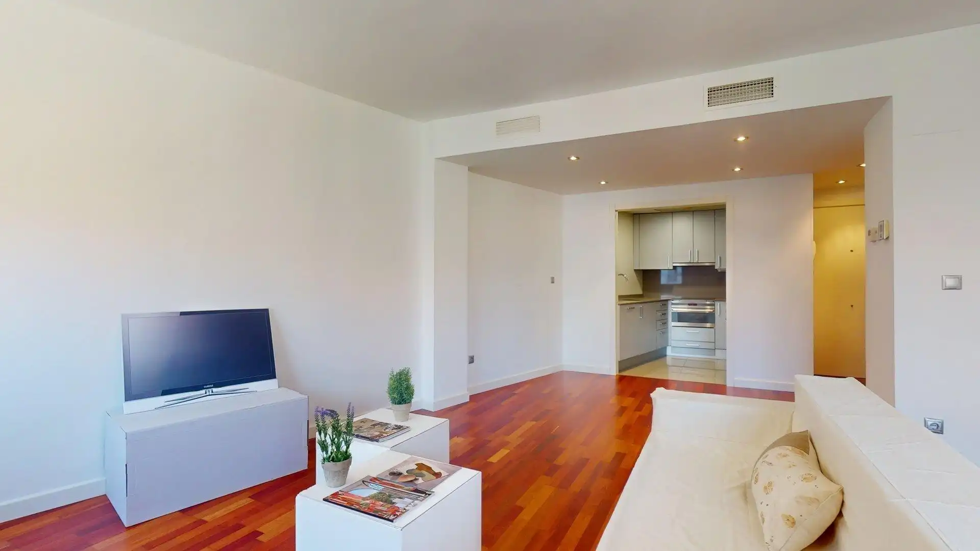 Sala de estar de Dúplex de alquiler en Zaragoza con Aire acondicionado, Calefacción y Balcón