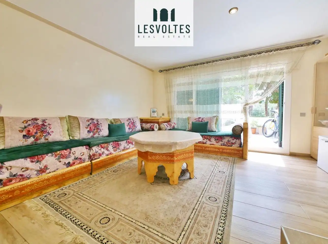 Houses for sale in Carrer de Martí Jordi Frigola, Centre