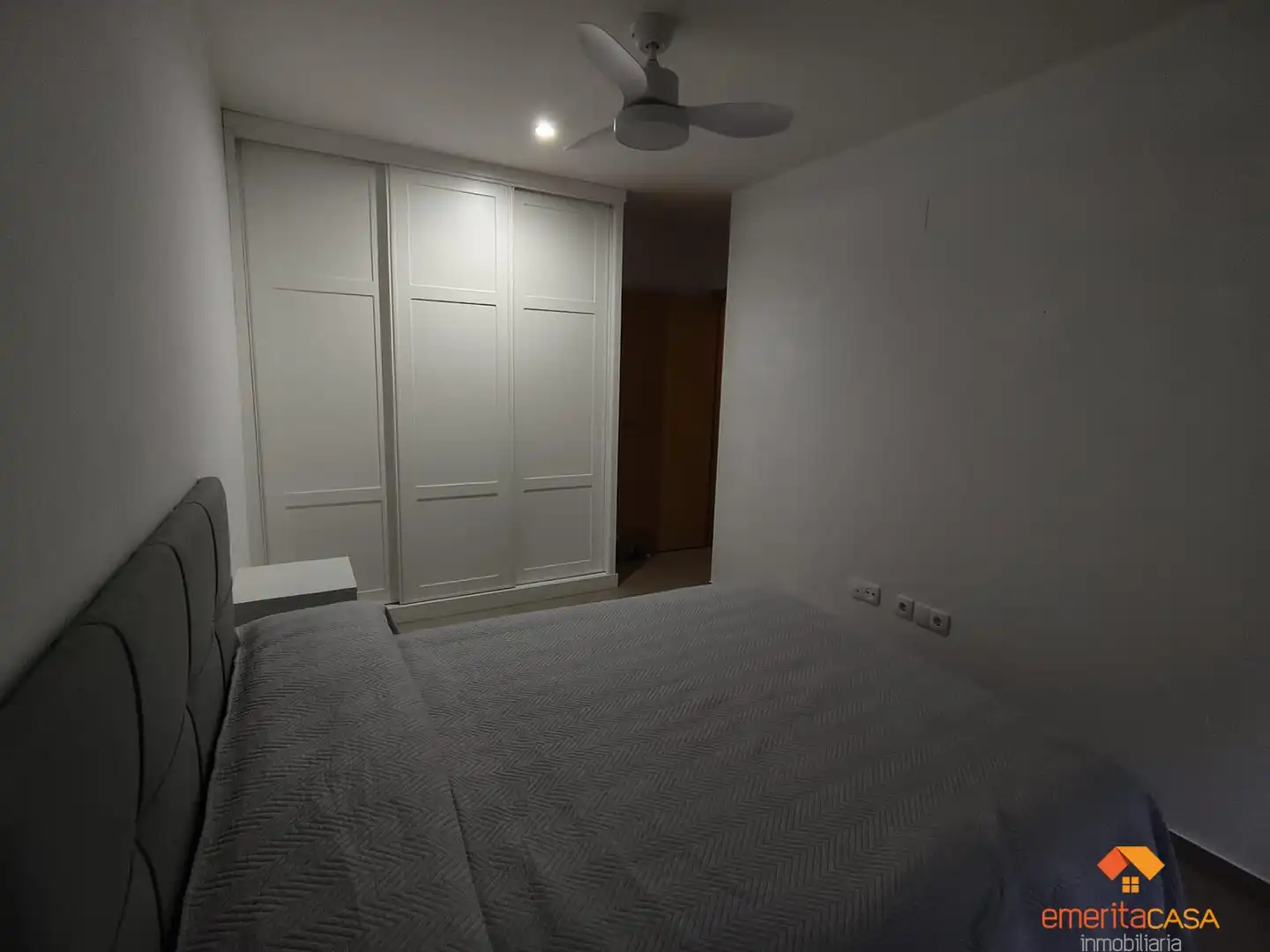Schlafzimmer von Wohnung zum Verkauf in Cáceres mit Klimaanlage