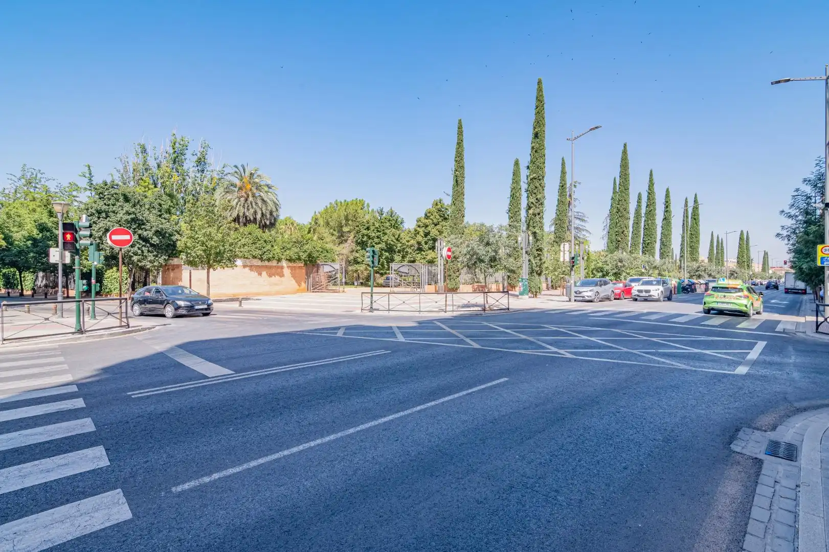 Vista exterior de Piso en venta en Granada con Calefacción y Amueblado