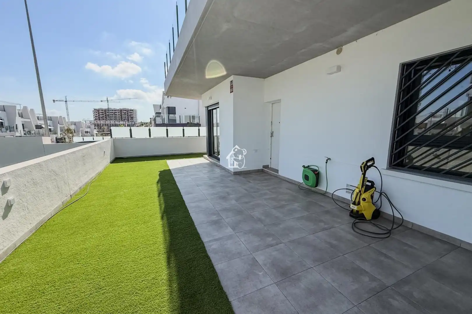 Terrasse von Wohnungen zur Miete in San Miguel de Salinas mit Klimaanlage, Privatgarten und Terrasse