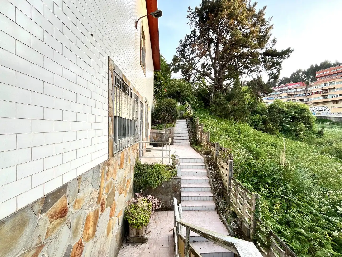 Exterior view of Houses for sale in Oleiros