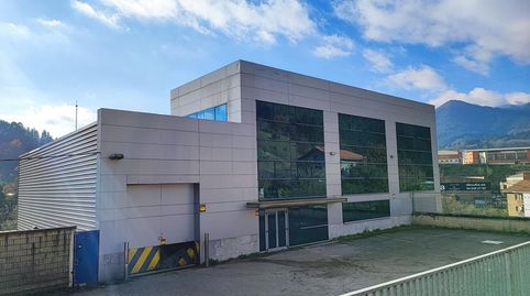 Edificio Industrial Independiente a pie de carretera.
Consta de 1.950 m2 construidos.
Dispone de un espacio 680 m2 en planta baj, imatge 3