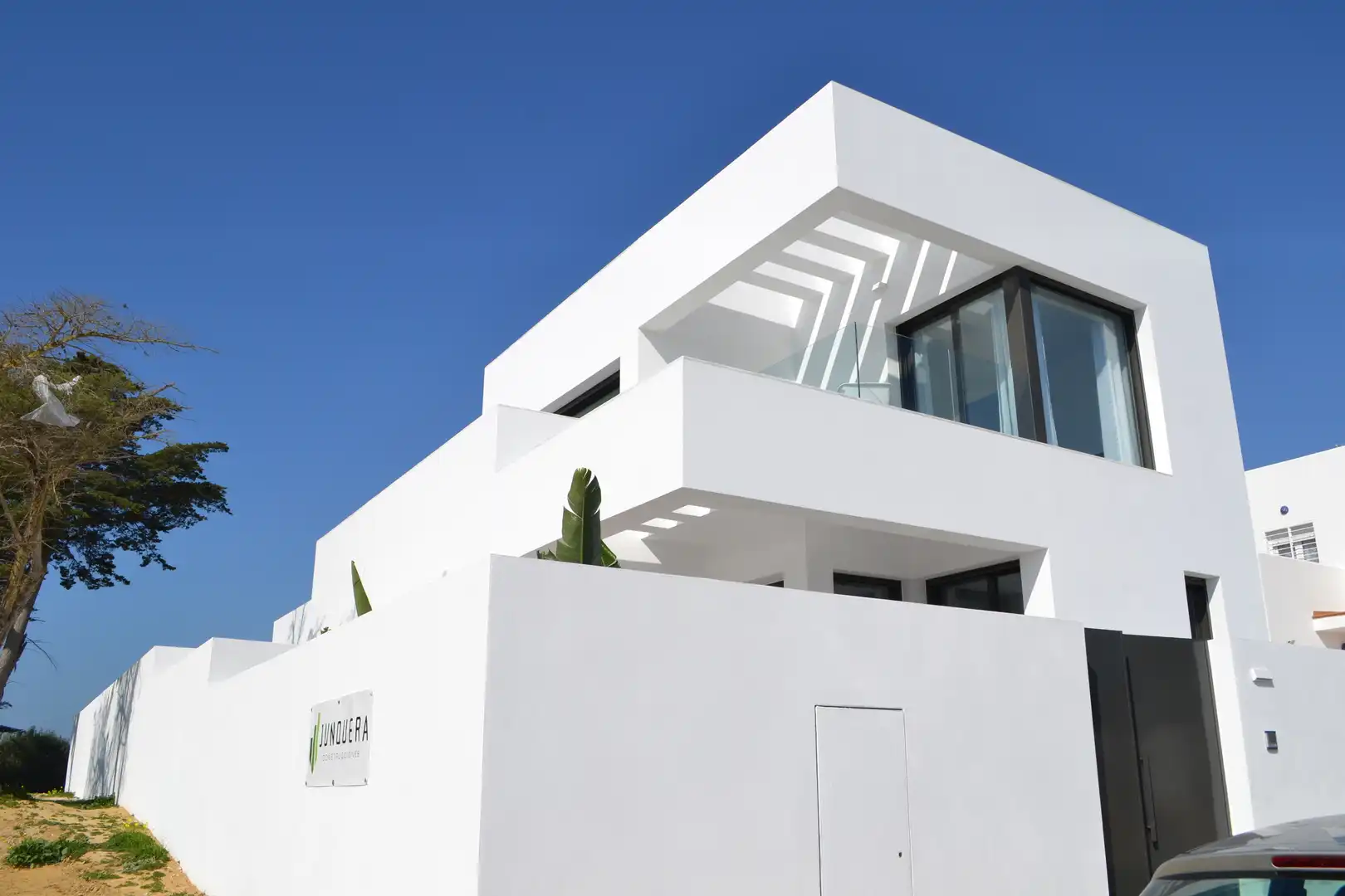 Vista exterior de Casa adosada en venta en Conil de la Frontera con Aire acondicionado, Terraza y Piscina