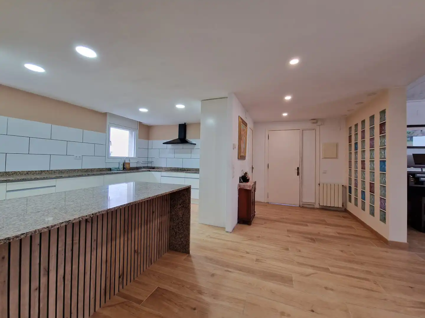 Piso con terraza en venta en Carrer de la Selva, imagen 36