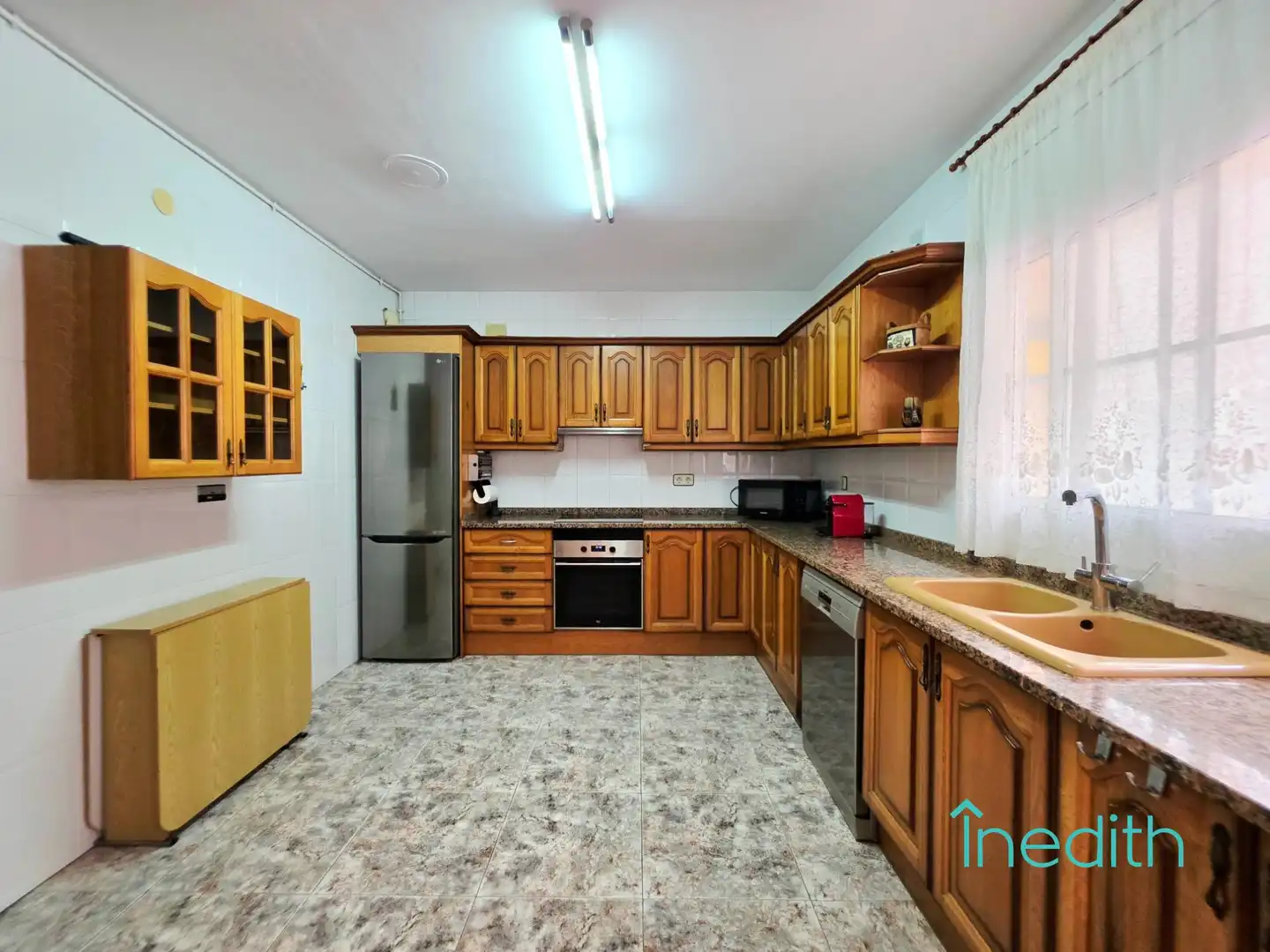 Küche von Wohnung zum Verkauf in Cubelles mit Heizung, Privatgarten und Terrasse