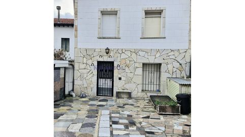 Foto 2 de Casa adosada en venda a Calle Socaire, Tregadín, Noja