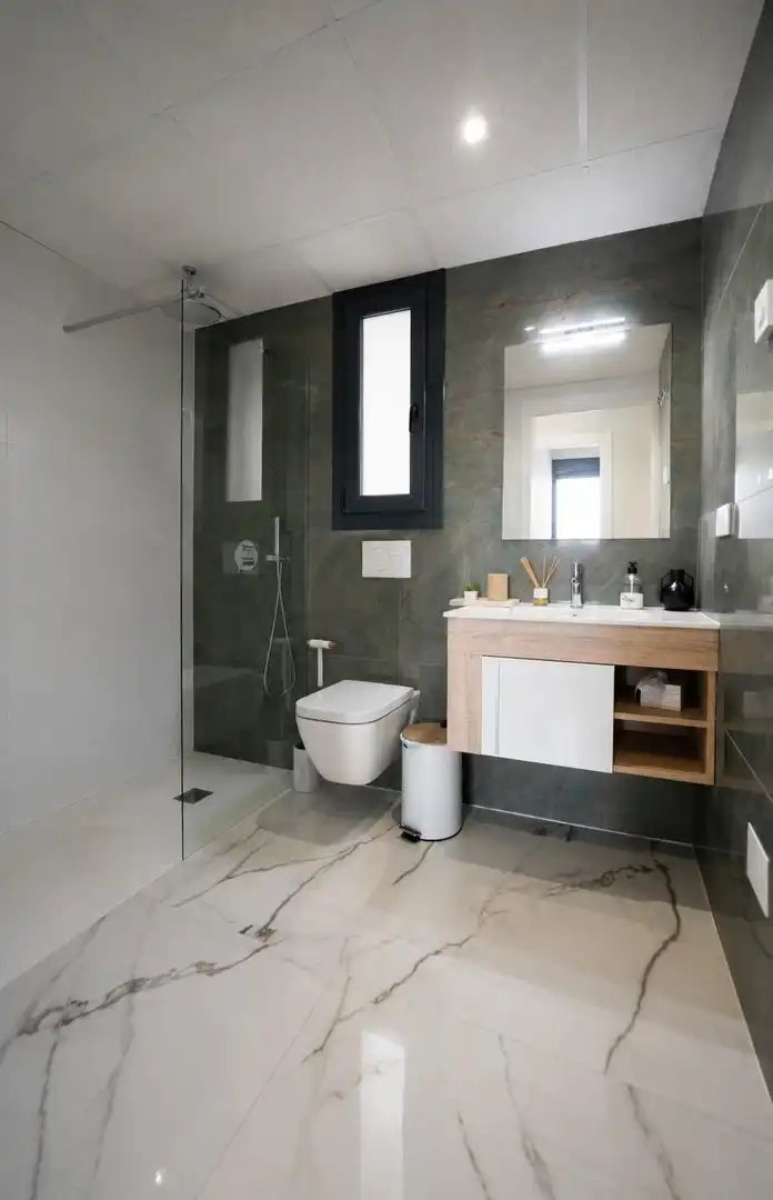 Bany de Casa o xalet en venda en Rojales amb Aire condicionat, Jardí privat i Terrassa