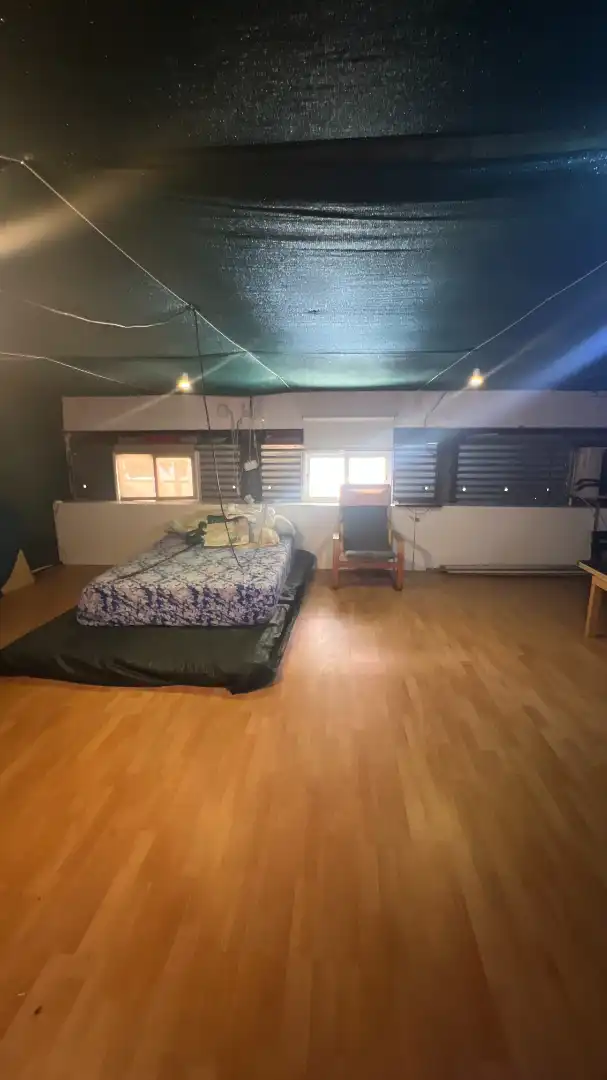 Local en venta en Terrassa con Parquet y Alarma