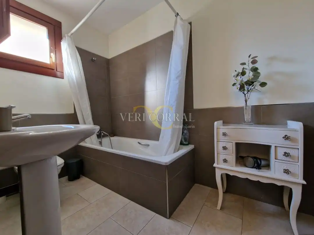 Badezimmer von Haus oder Chalet zum Verkauf in Llanes mit Heizung, Privatgarten und Terrasse