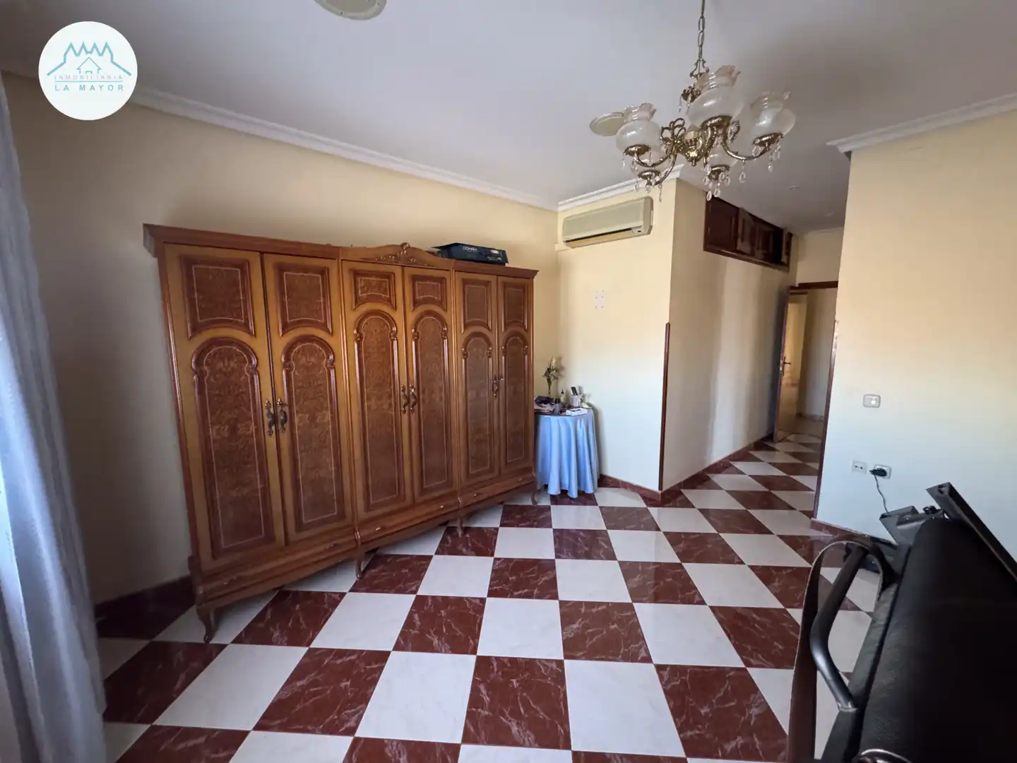 Houses for sale in Carrión de Calatrava  with Air Conditioner, Terrace and Furnished