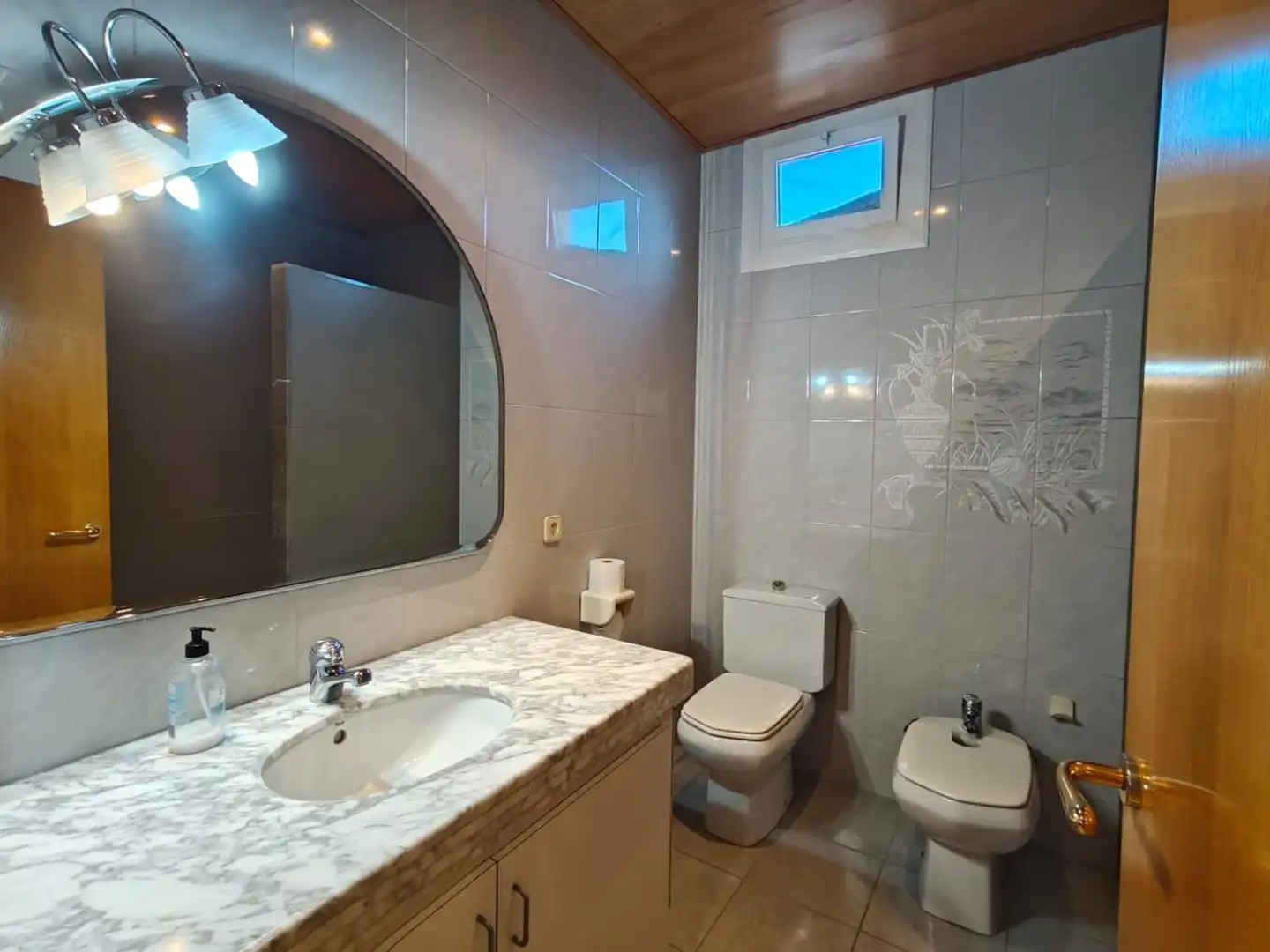 Bathroom of Detached homes for sale in Vilobí d'Onyar  with Air Conditioner, Heating and Terrace