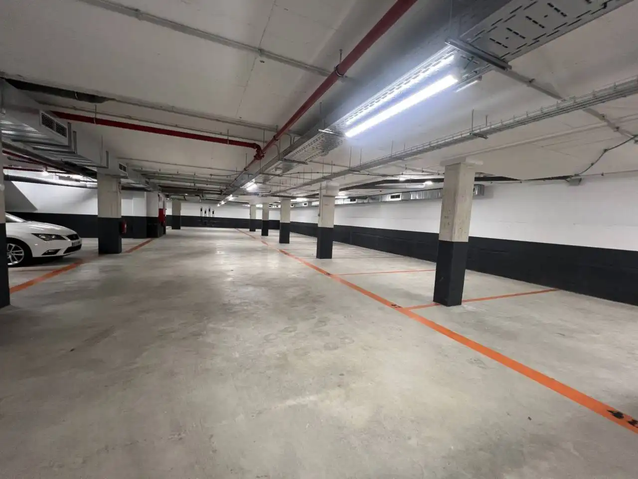 Einzelparkplatz mit Aufzug zur Miete in Calle Josep Piñol, imagen 10