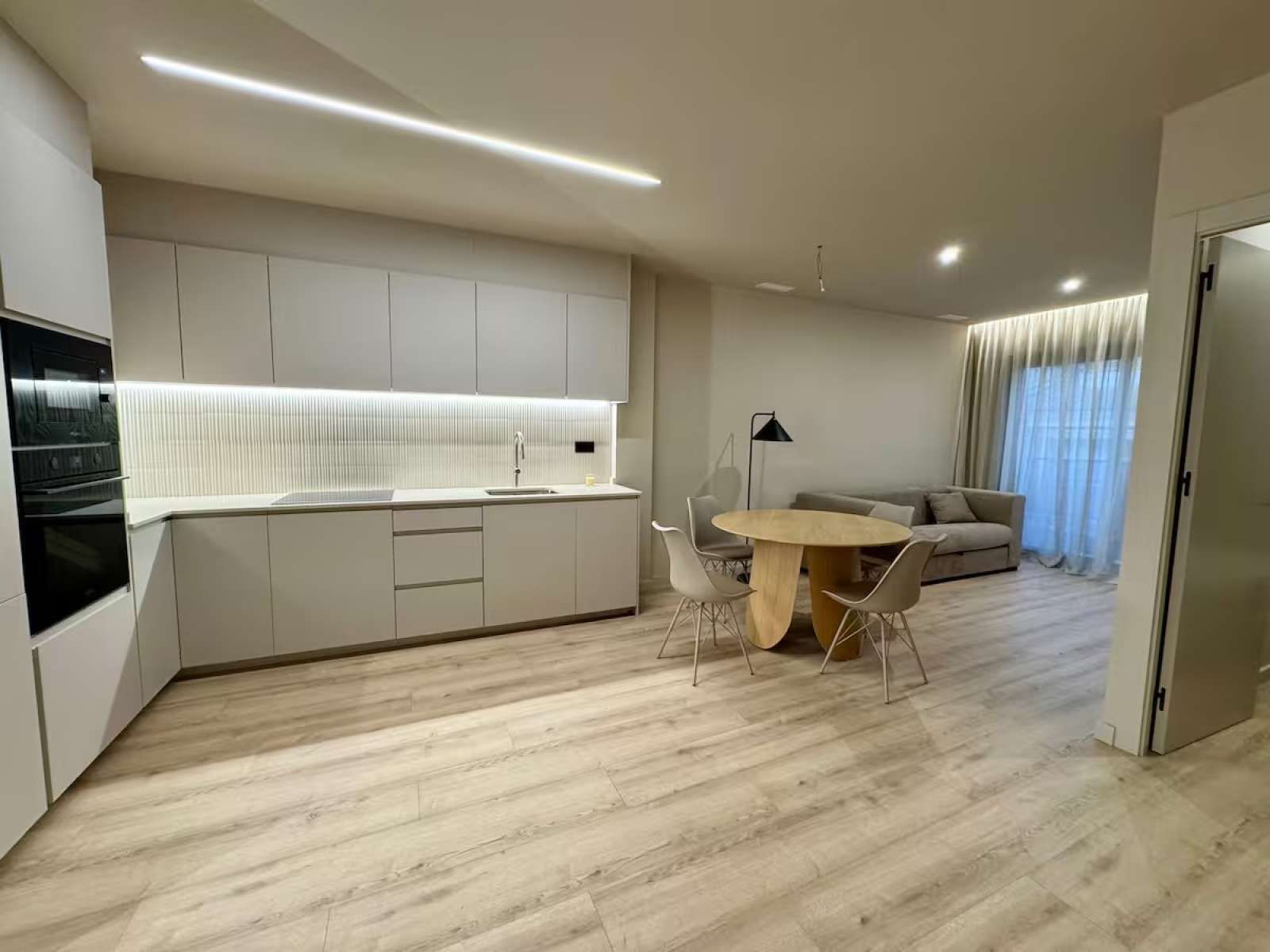 Cocina de Apartamento para compartir en Santa Coloma de Gramenet con Aire acondicionado, Terraza y Amueblado
