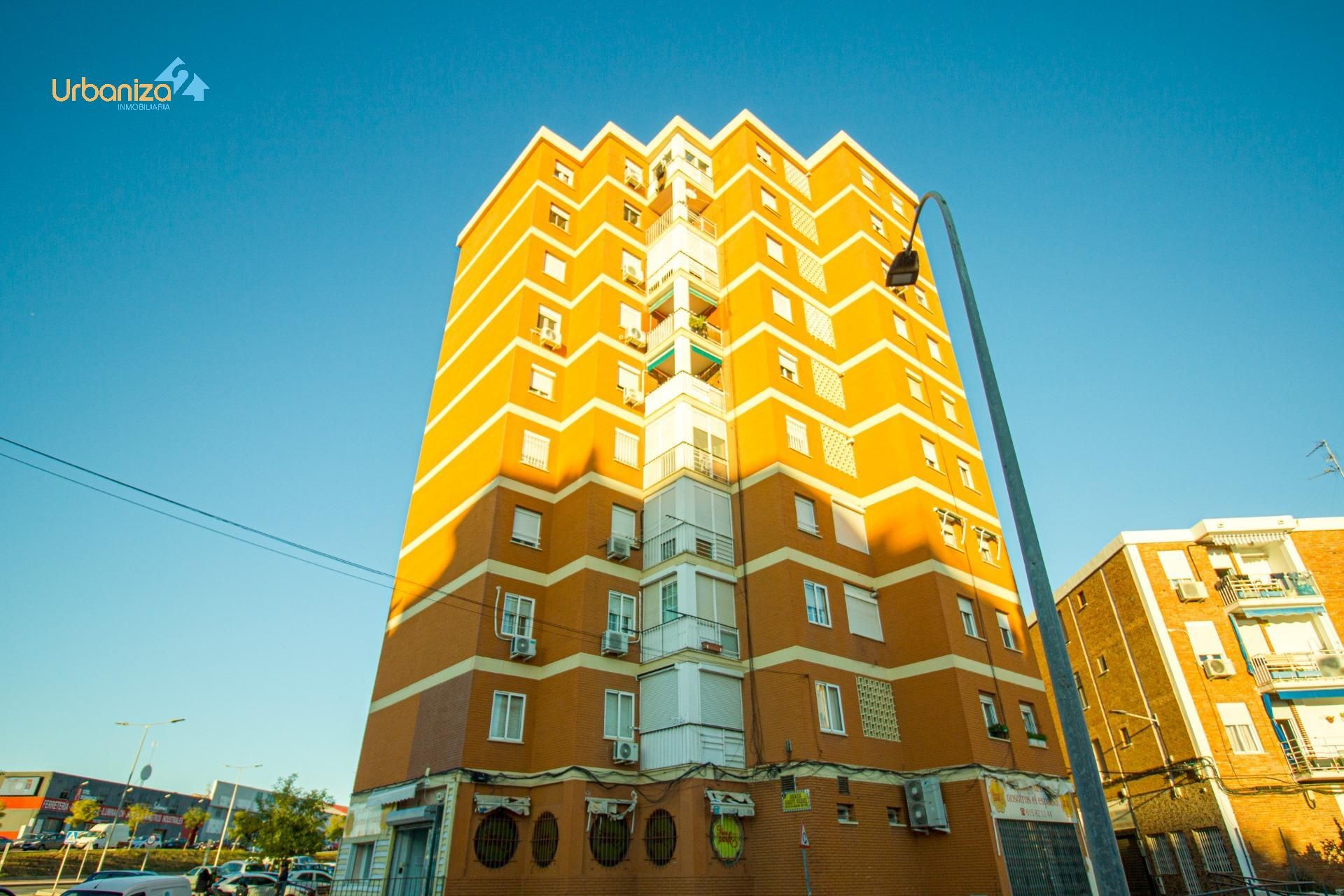 Vista exterior de Piso en venta en Badajoz Capital con Terraza y Balcón