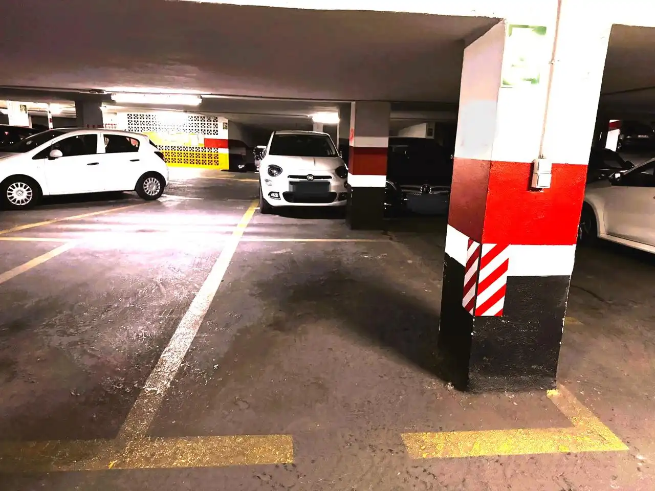 Parking for sale in Carrer D'Alberic, imagen 2