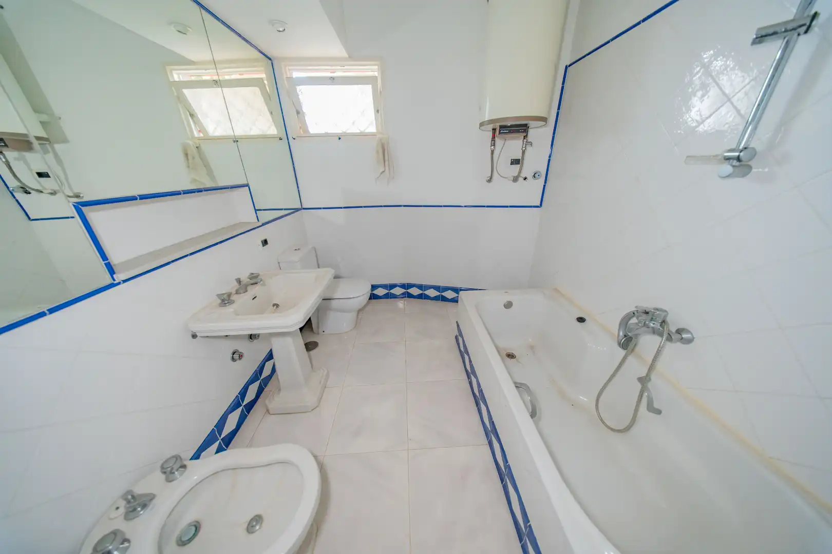 Bany de Casa o xalet en venda en Santa Cruz de Tenerife amb Jardí privat, Terrassa i Piscina
