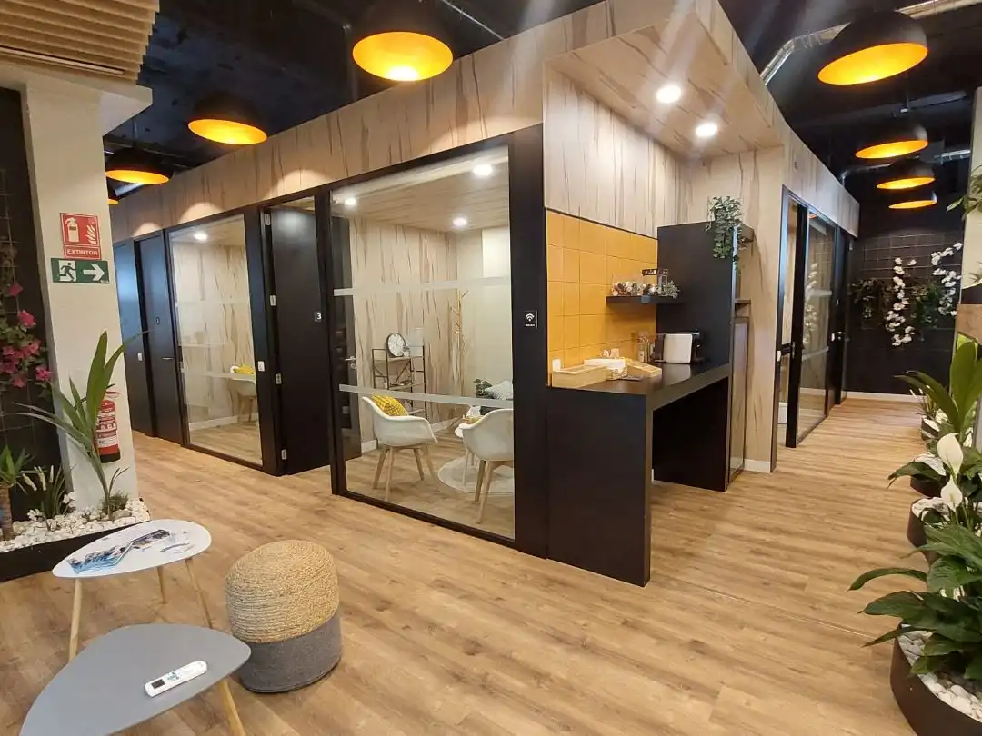 Commercial properties for rent in Madrid  with Air Conditioner, Heating and Parquet flooring