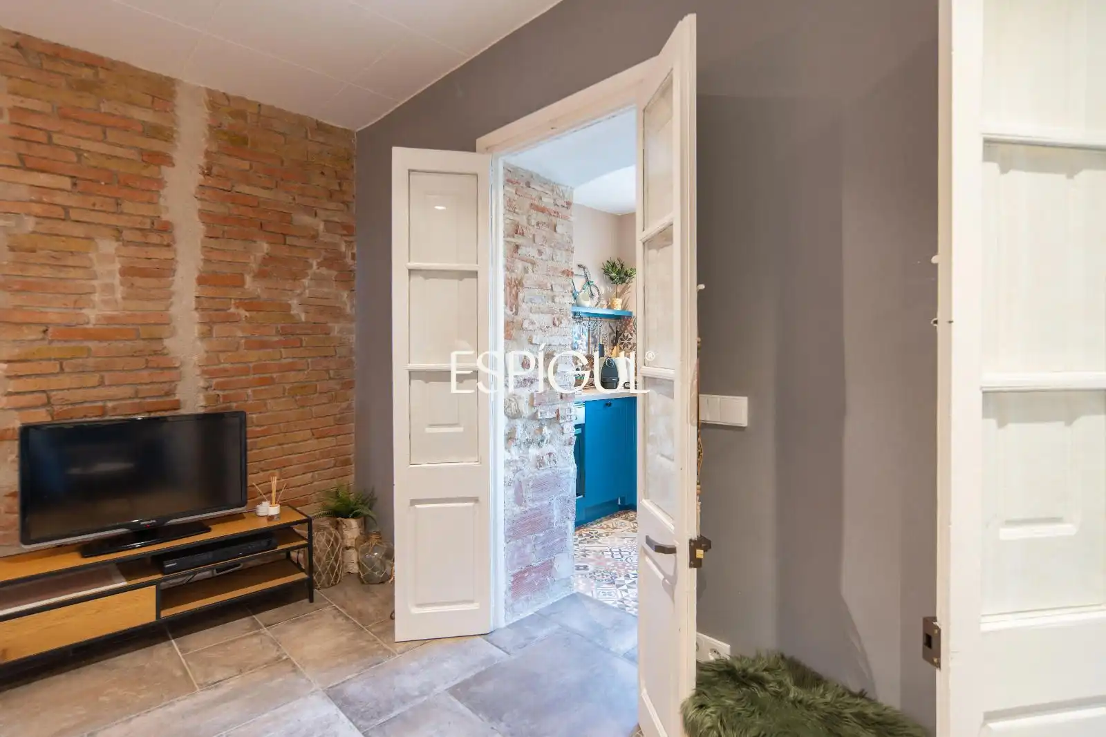 Wohnung zum Verkauf in Girona mit Klimaanlage, Heizung und Terrasse
