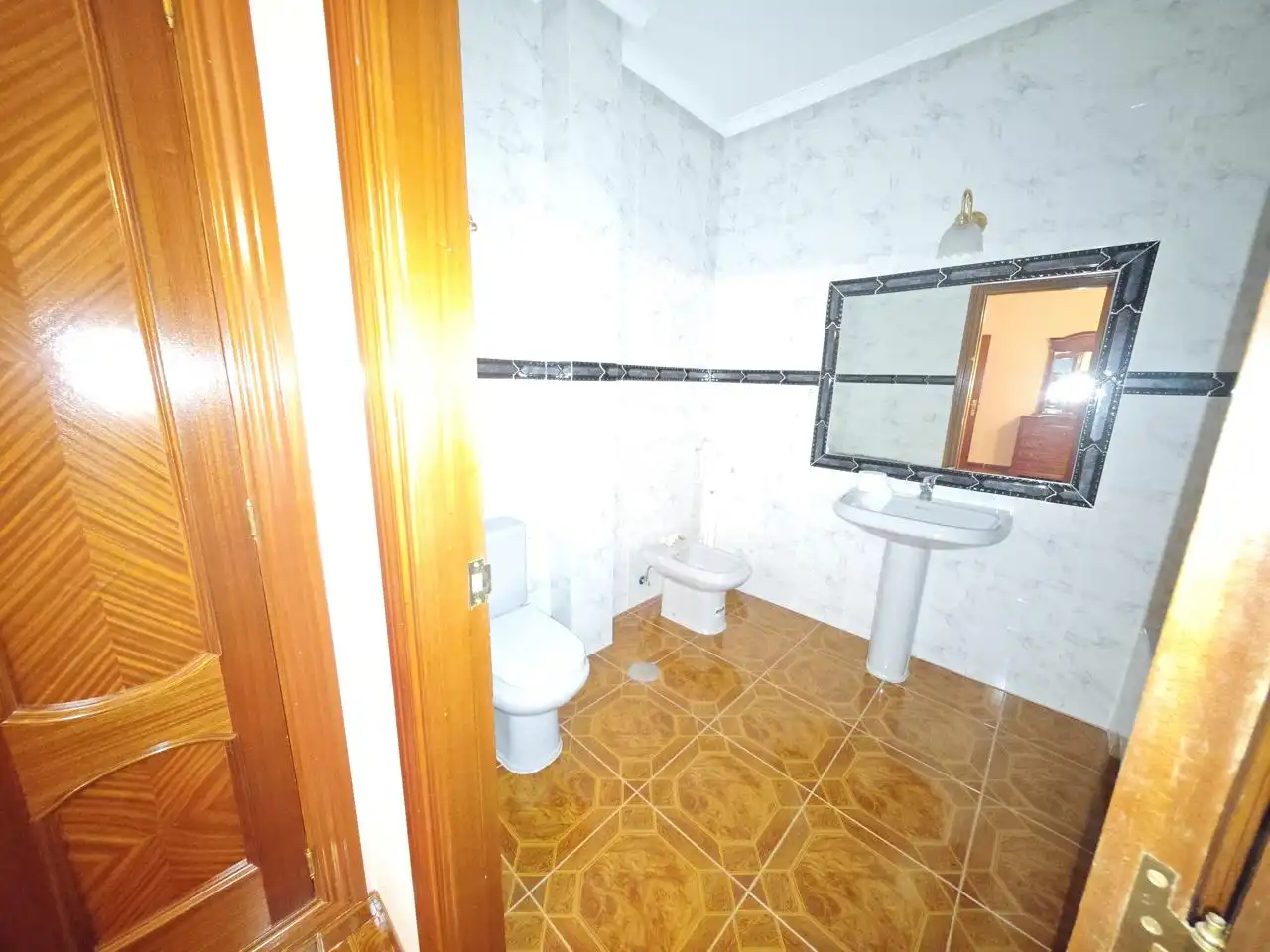 Bathroom of Houses for sale in Majadas  with Air Conditioner, Private garden and Terrace