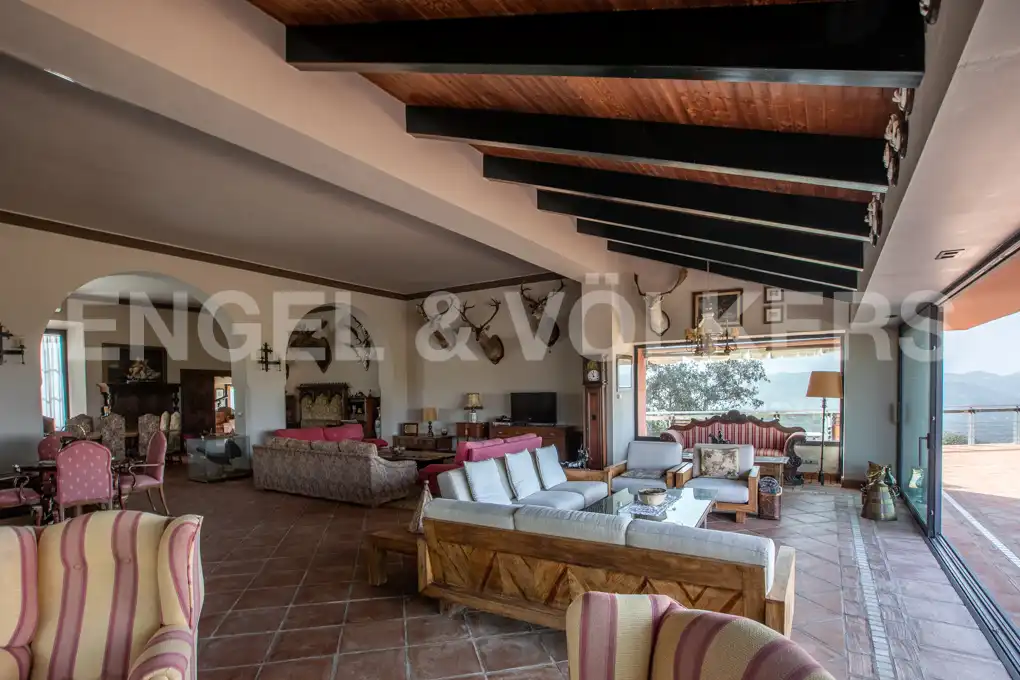 Wohnzimmer von Country house zum Verkauf in Guadalcanal mit Klimaanlage, Heizung und Terrasse