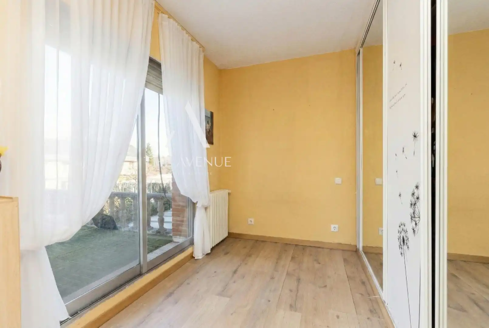 Habitación de Casa adosada en venta en Las Rozas de Madrid con Calefacción, Jardín privado y Parquet