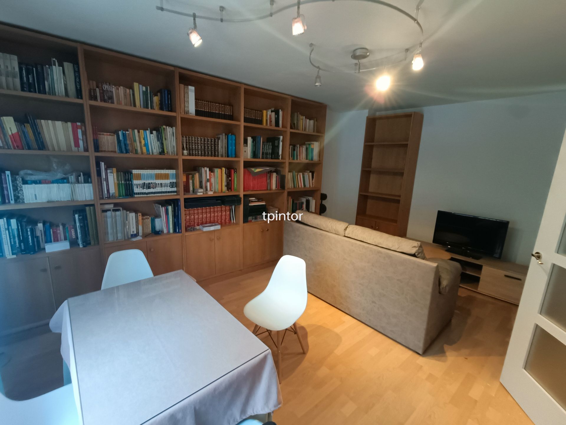 Sala d'estar de Pis de lloguer en Cáceres Capital amb Aire condicionat, Parquet i Moblat