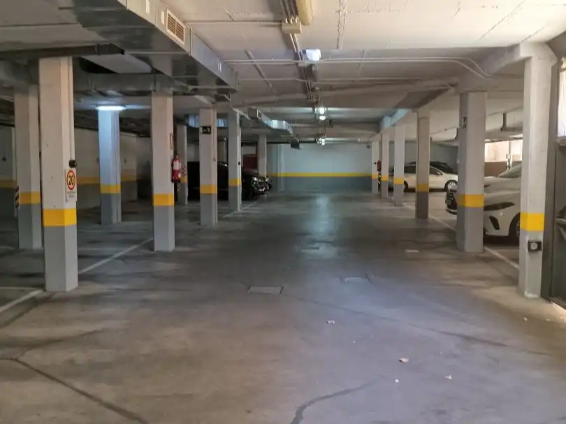Aparcament de Garatge en venda en Valenoso