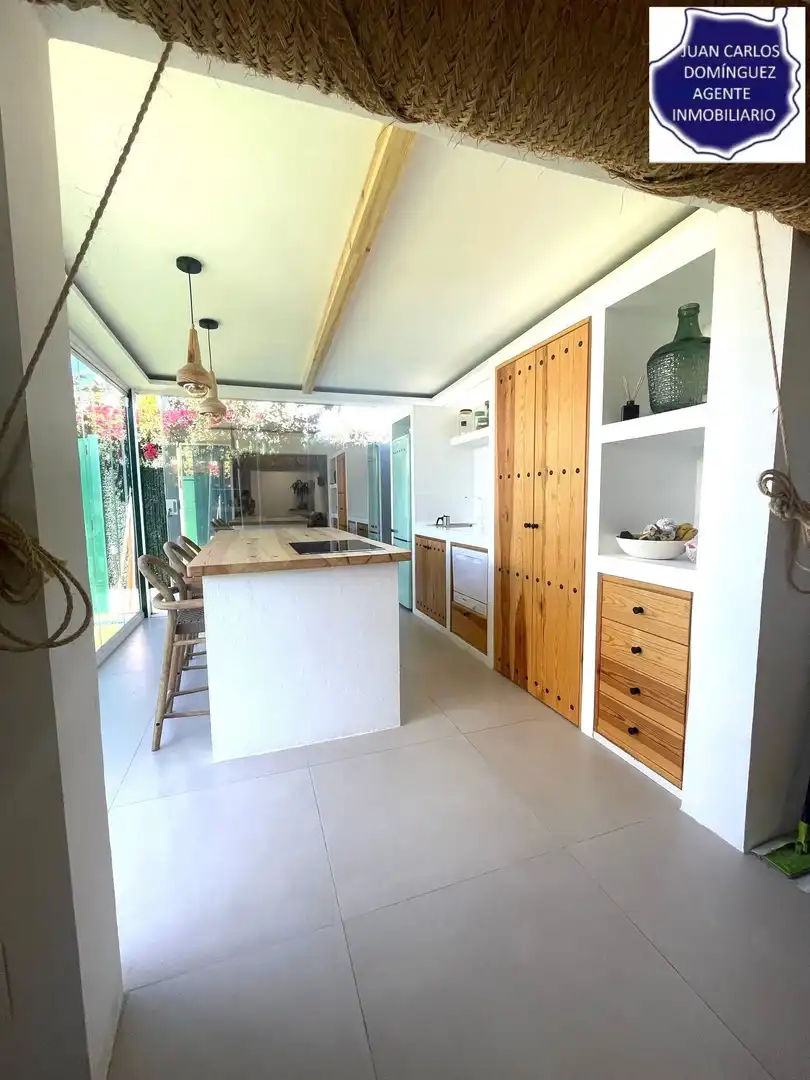 Cuina de Casa o xalet de lloguer en San Bartolomé de Tirajana amb Aire condicionat, Jardí privat i Terrassa