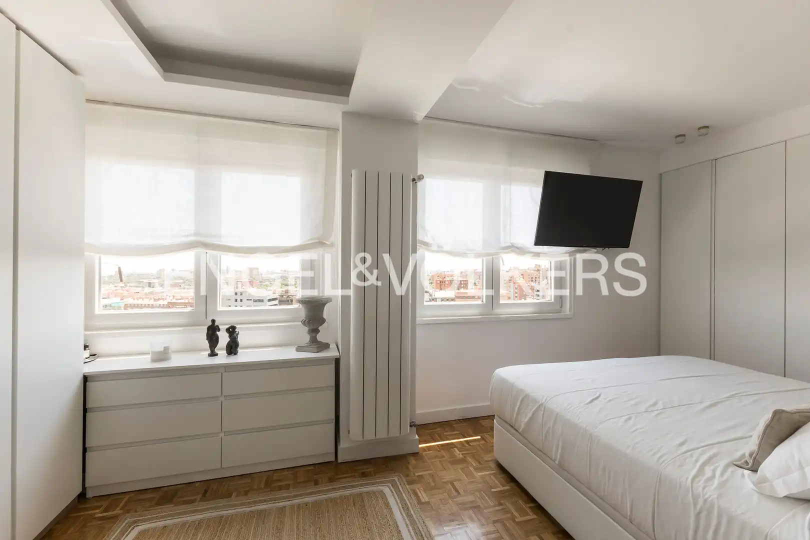 Bedroom of Flat for sale in Madrid  with Air Conditioner, Heating and Parquet flooring