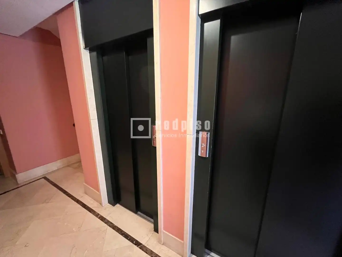 Flat for sale in Madrid  with Air Conditioner, Heating and Private garden