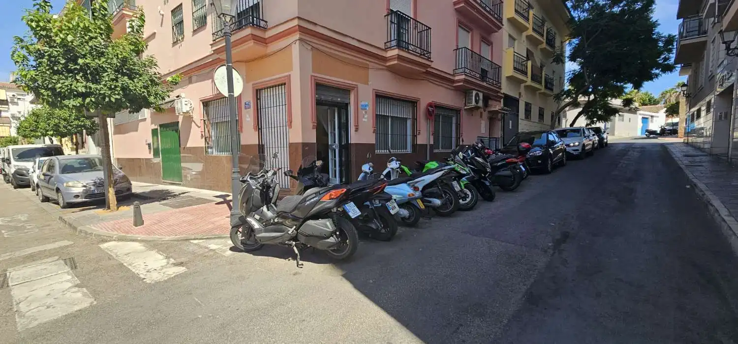 Aparcament de Apartament en venda en Fuengirola amb Aire condicionat, Calefacció i Moblat