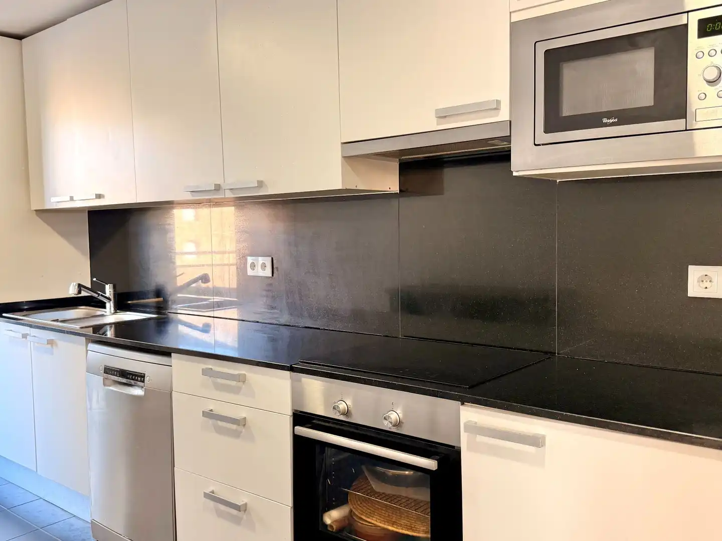 Cocina de Piso en venta en Badalona con Calefacción, Terraza y Piscina comunitaria
