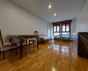 Living room of Flat to rent in  Logroño  with Heating, Parquet flooring and Storage room