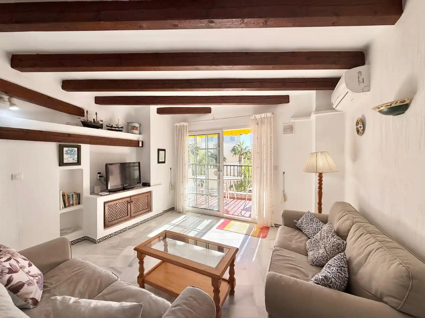 Living room of Flat for rent in Torrevieja  with Air Conditioner, Heating and Swimming Pool