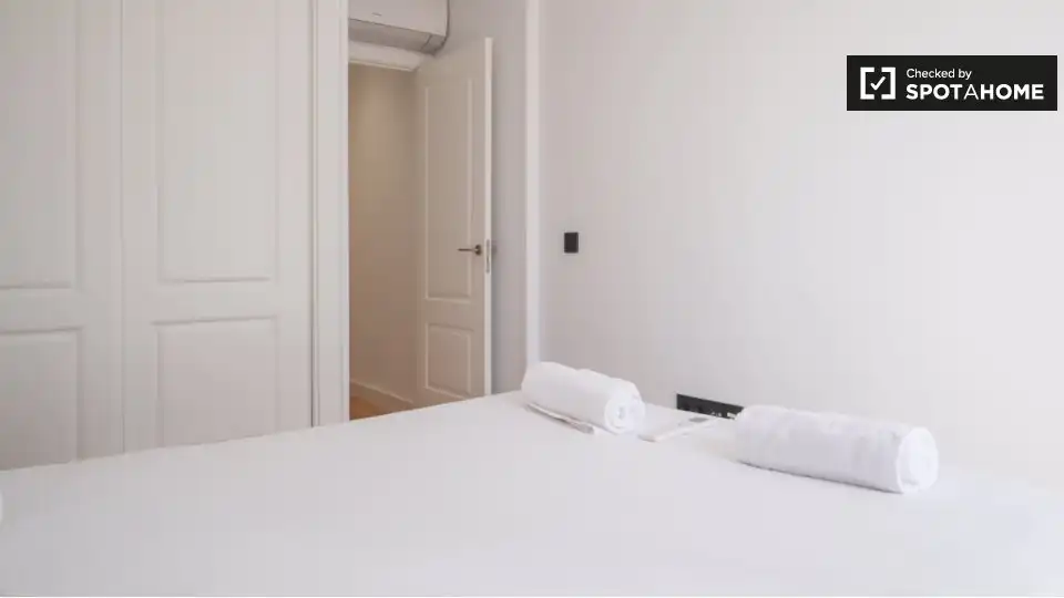 Habitación de Piso de alquiler en Madrid con Aire acondicionado, Calefacción y Amueblado