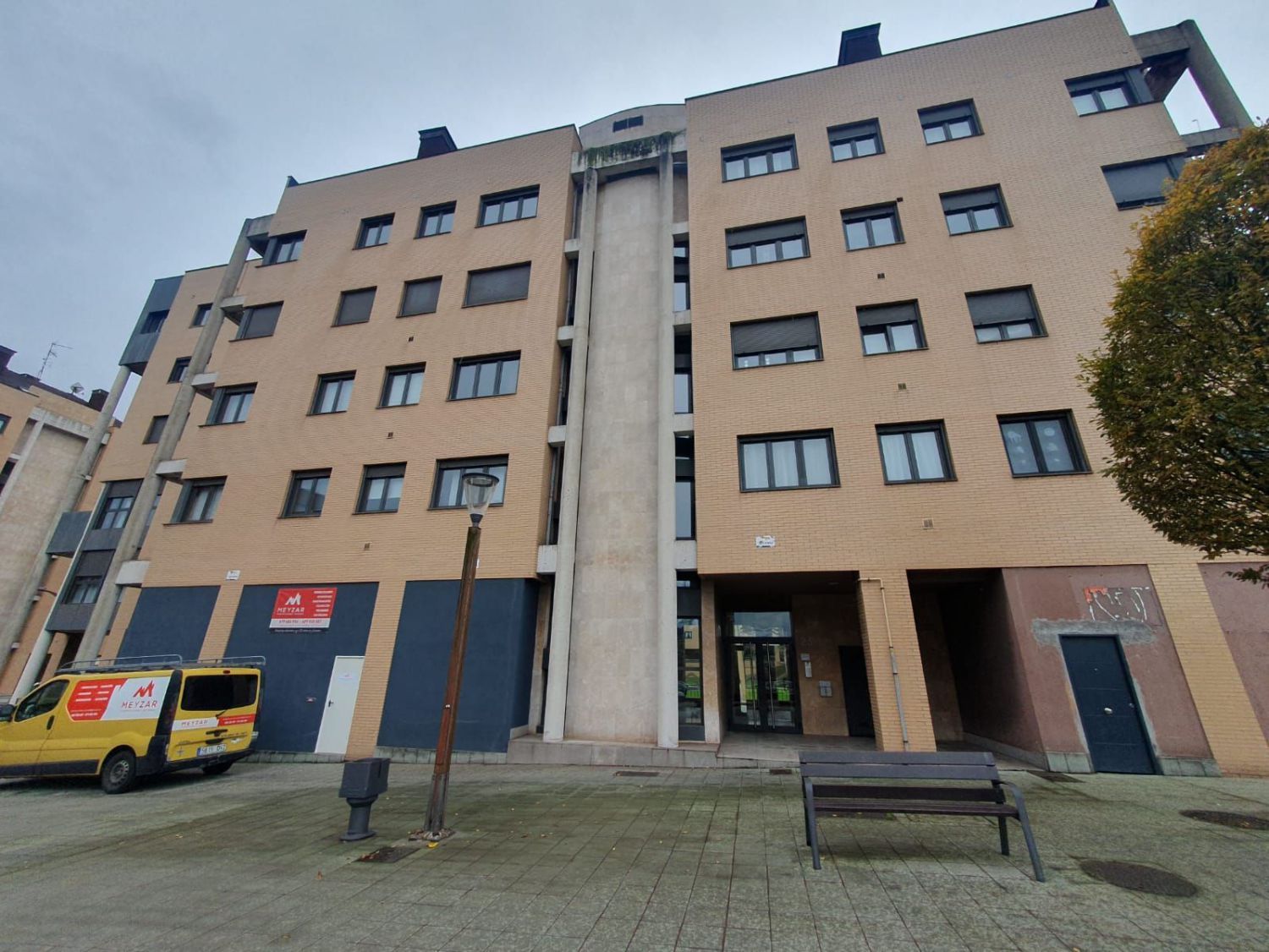 Vista exterior de Piso en venta en Gijón  con Calefacción y Trastero