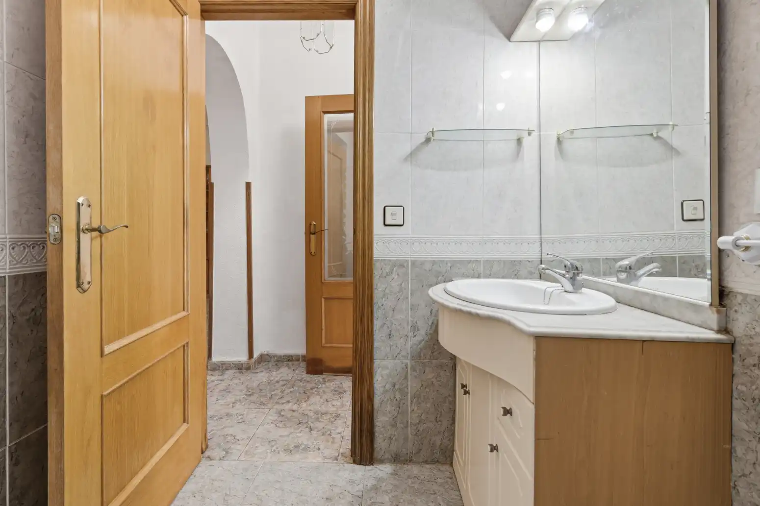 Bathroom of Flat for sale in Alaquàs  with Terrace