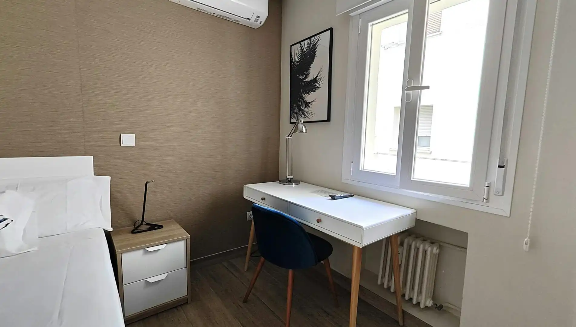 Schlafzimmer von Wohnung zur Miete in Madrid mit Klimaanlage, Heizung und Möbliert