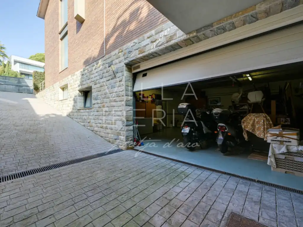 Casa amb piscina en venda a Avenida Rossello 4-B, imagen 28