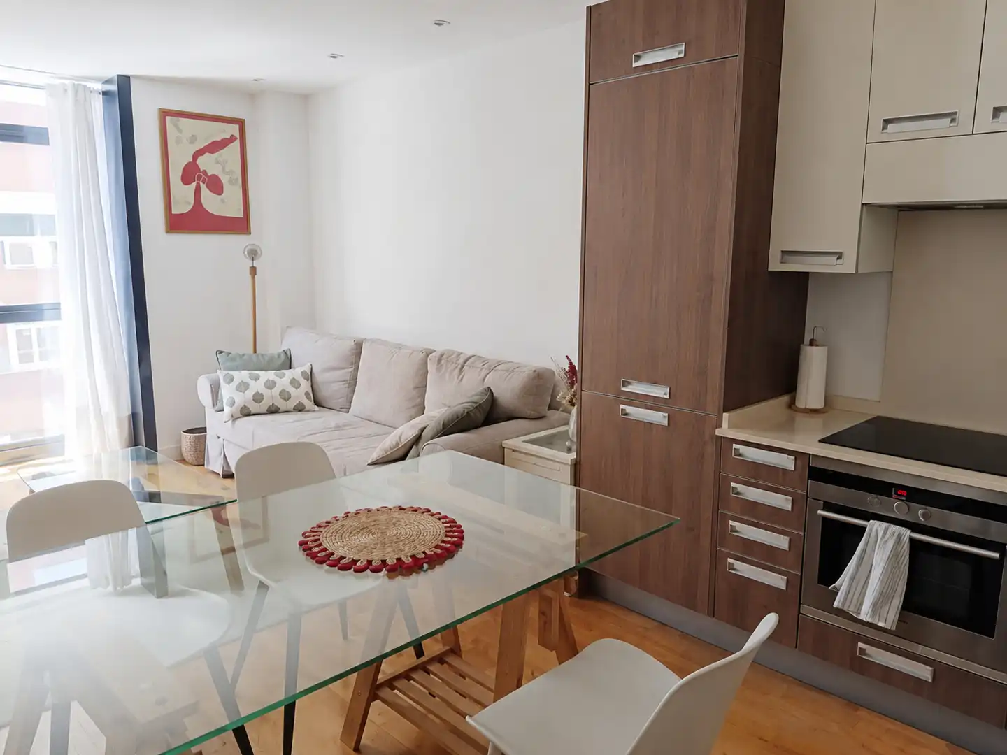 Living room of Flat for rent in Madrid  with Private garden, Furnished and Community pool