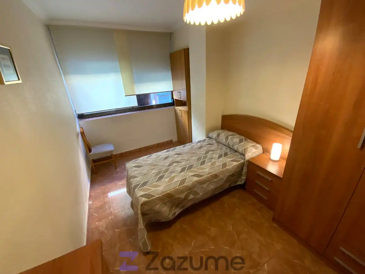 Bedroom of Flat for rent in Valencia  with Air Conditioner, Heating and Terrace