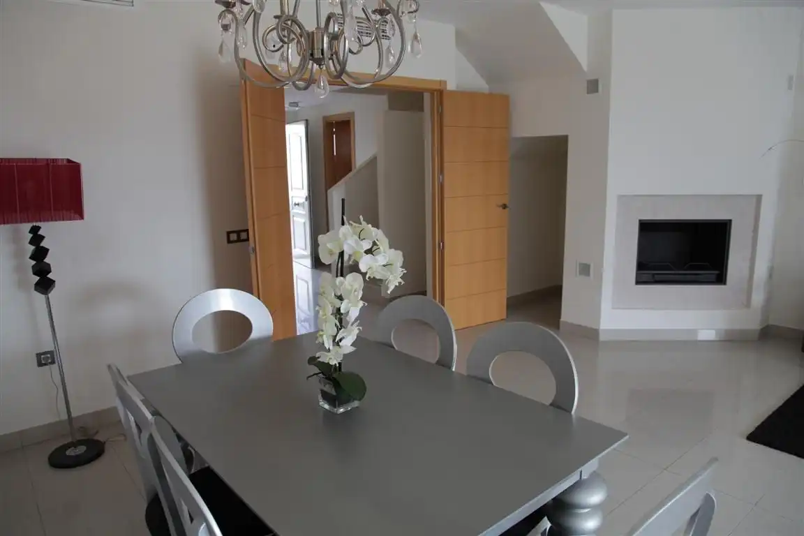 Casa o xalet de lloguer a Avenida Picos de Europa, Nueva Atalaya