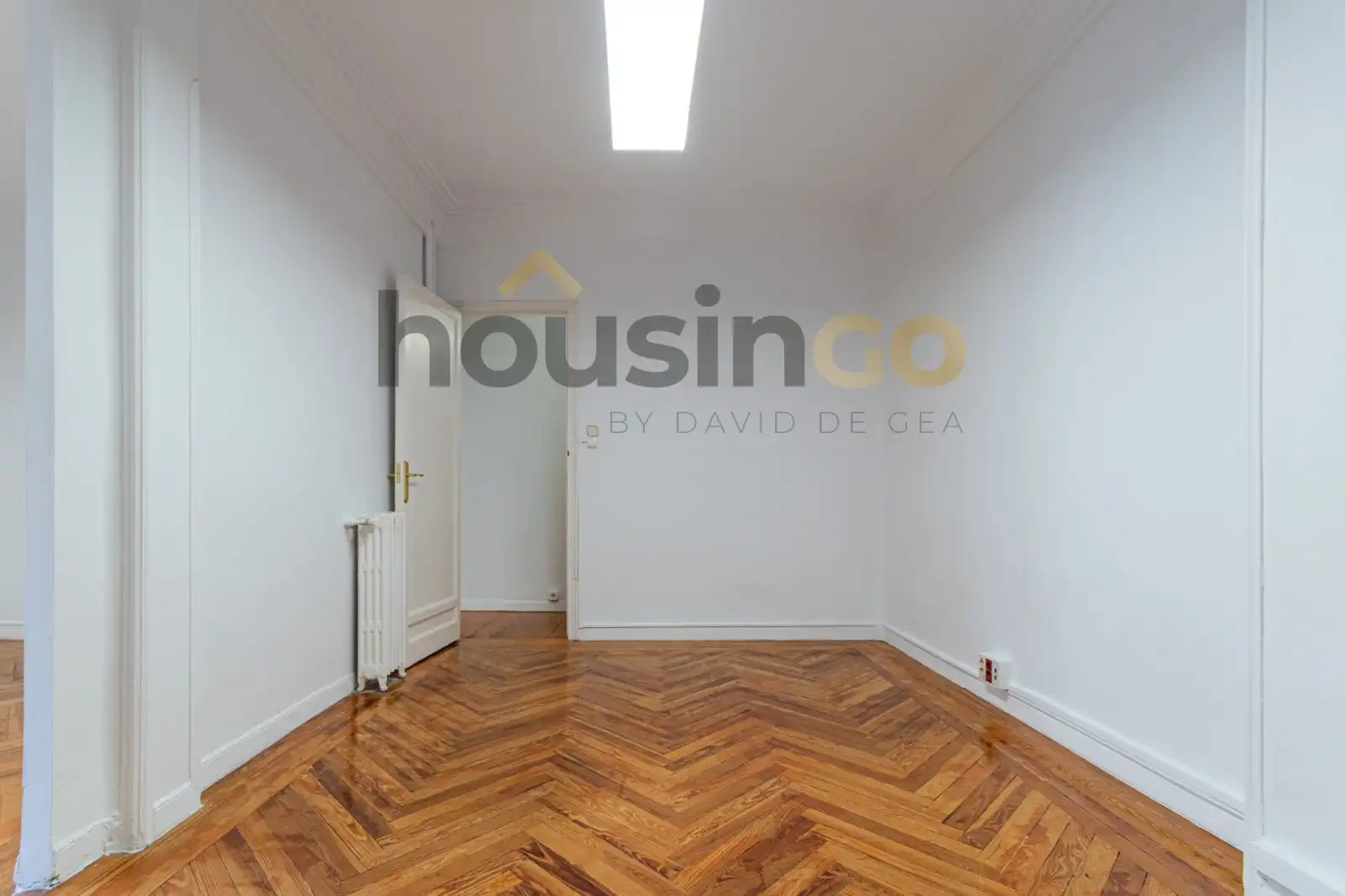 Living room of Office for rent in Madrid  with Air Conditioner, Heating and Balcony