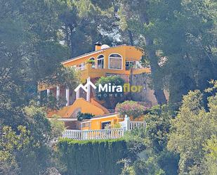 Vista exterior de Casa o xalet en venda en Benidoleig amb Aire condicionat, Calefacció i Jardí privat